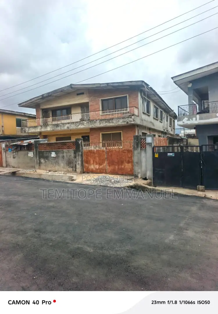 12bdrm House in Mangoro for sale in Mangoro