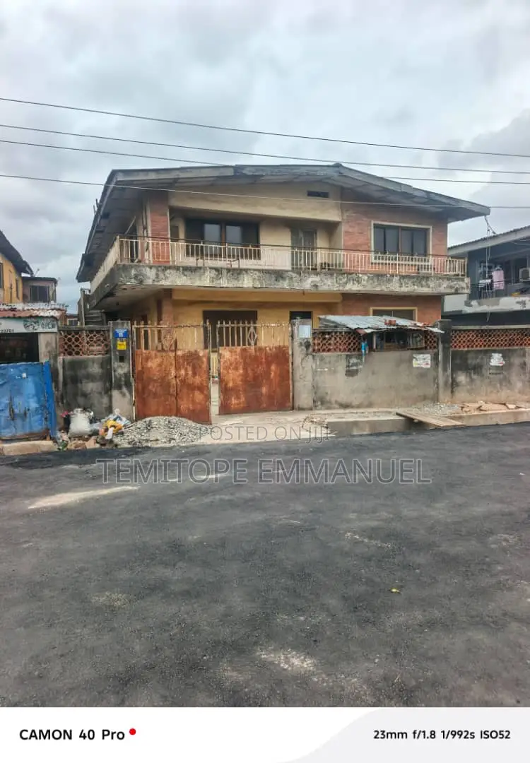 12bdrm House in Mangoro for sale in Mangoro