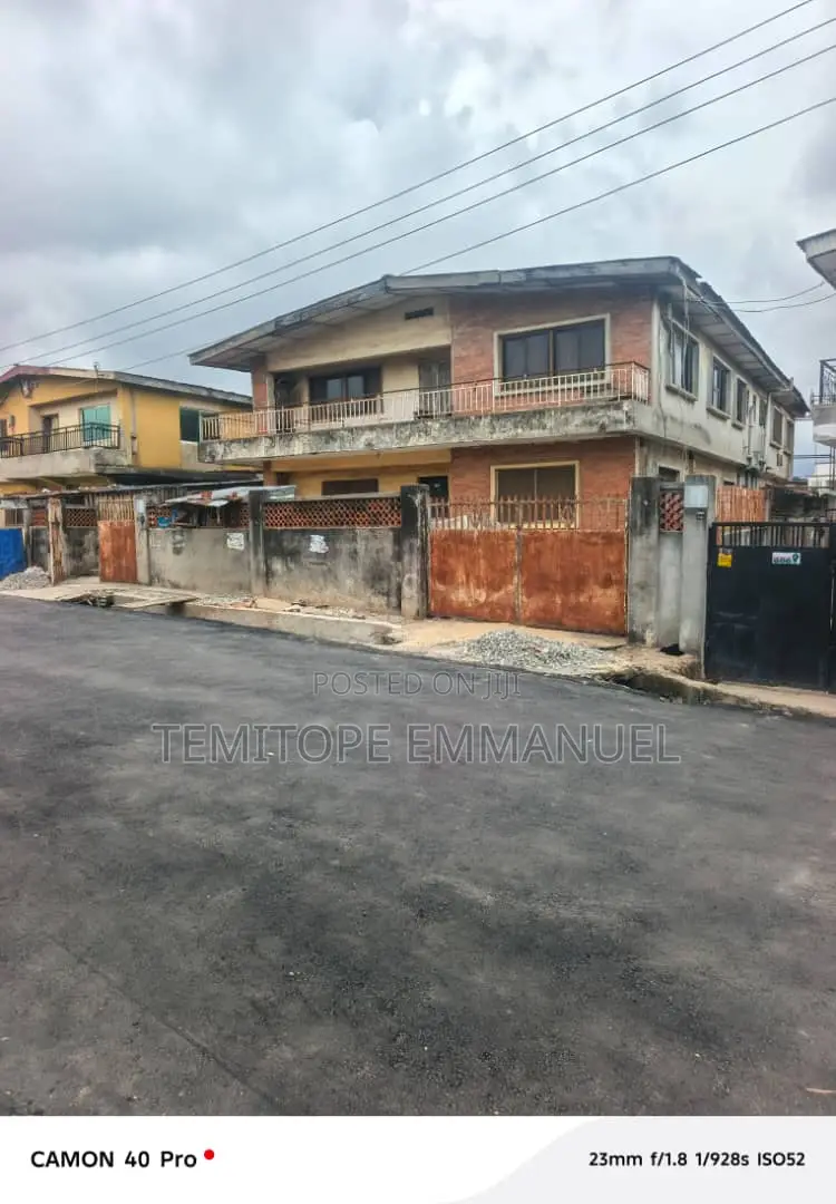 12bdrm House in Mangoro for sale in Mangoro