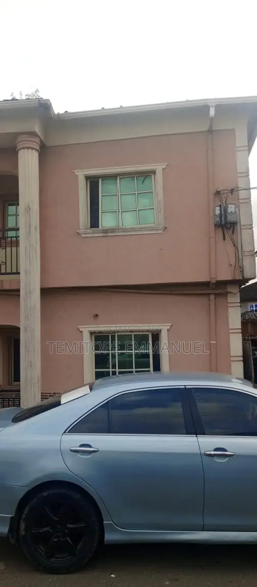 Furnished 12bdrm House in Dopemu for sale in Dopemu