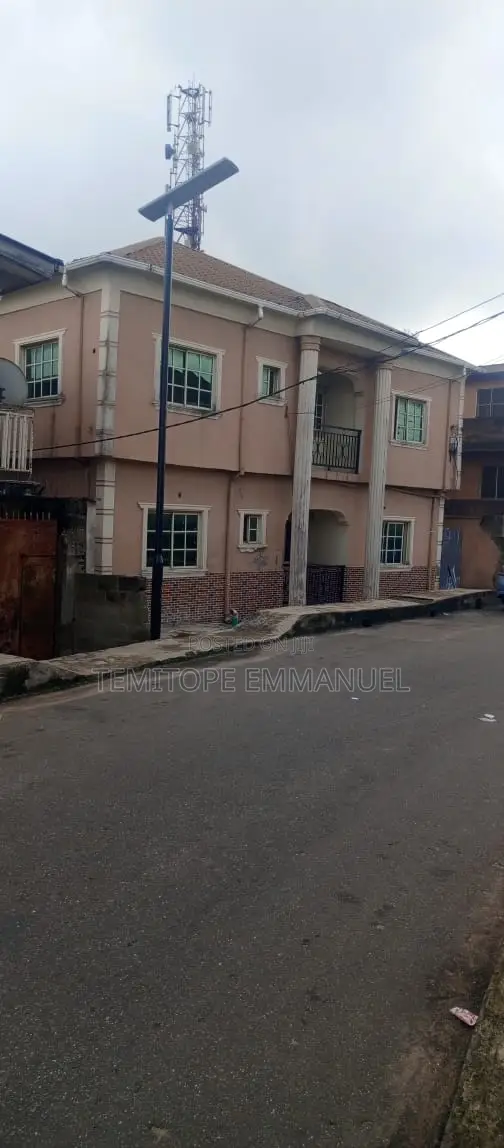 Furnished 12bdrm House in Dopemu for sale in Dopemu