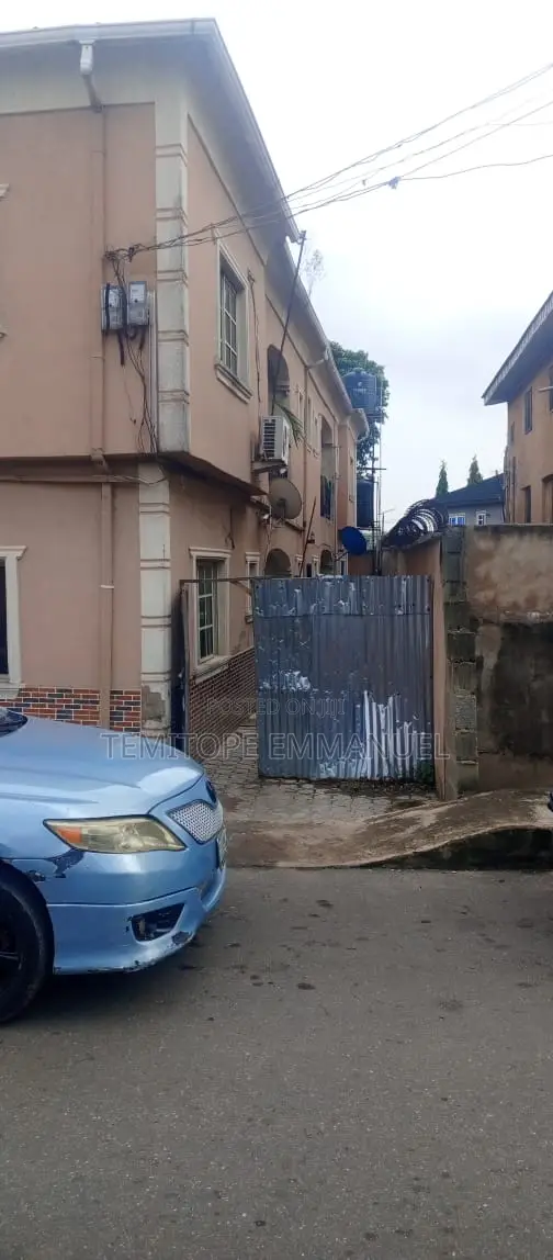 Furnished 12bdrm House in Dopemu for sale in Dopemu