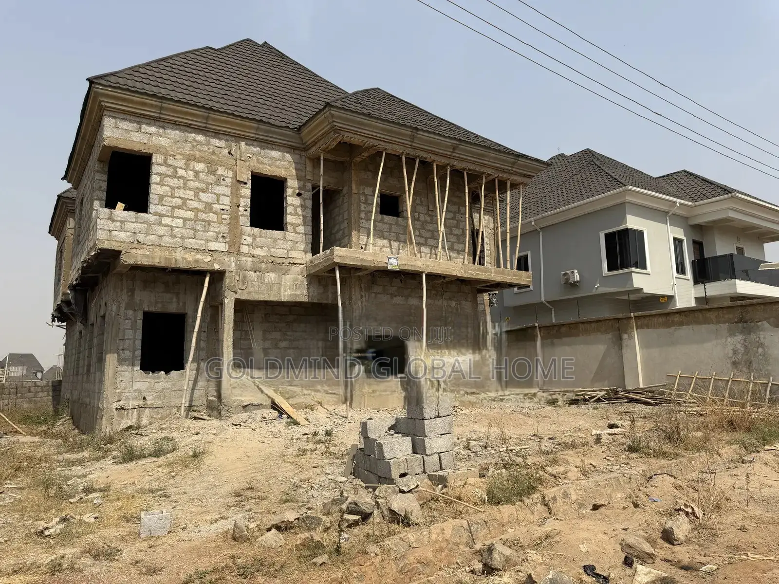 4bdrm Duplex in Lugbe District. for sale in Sabon Lugbe