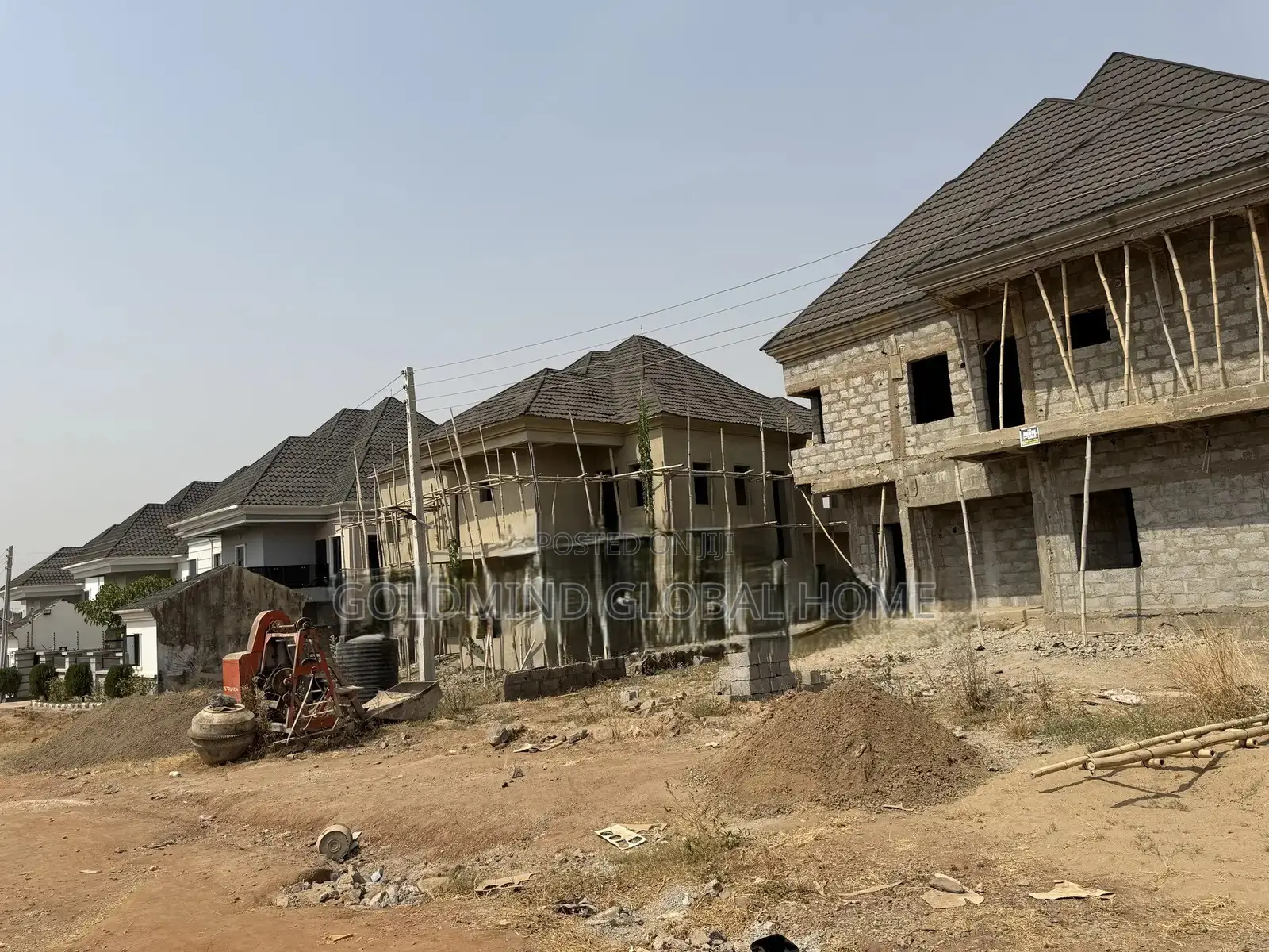 4bdrm Duplex in Lugbe District. for sale in Sabon Lugbe