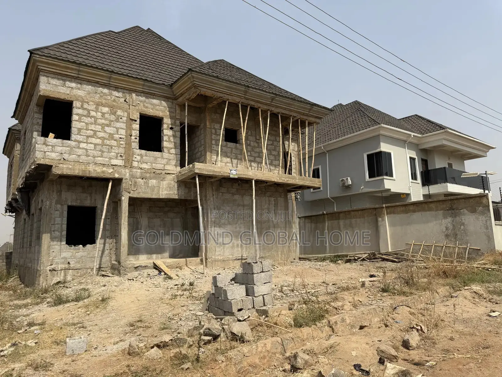 4bdrm Duplex in Lugbe District. for sale in Sabon Lugbe
