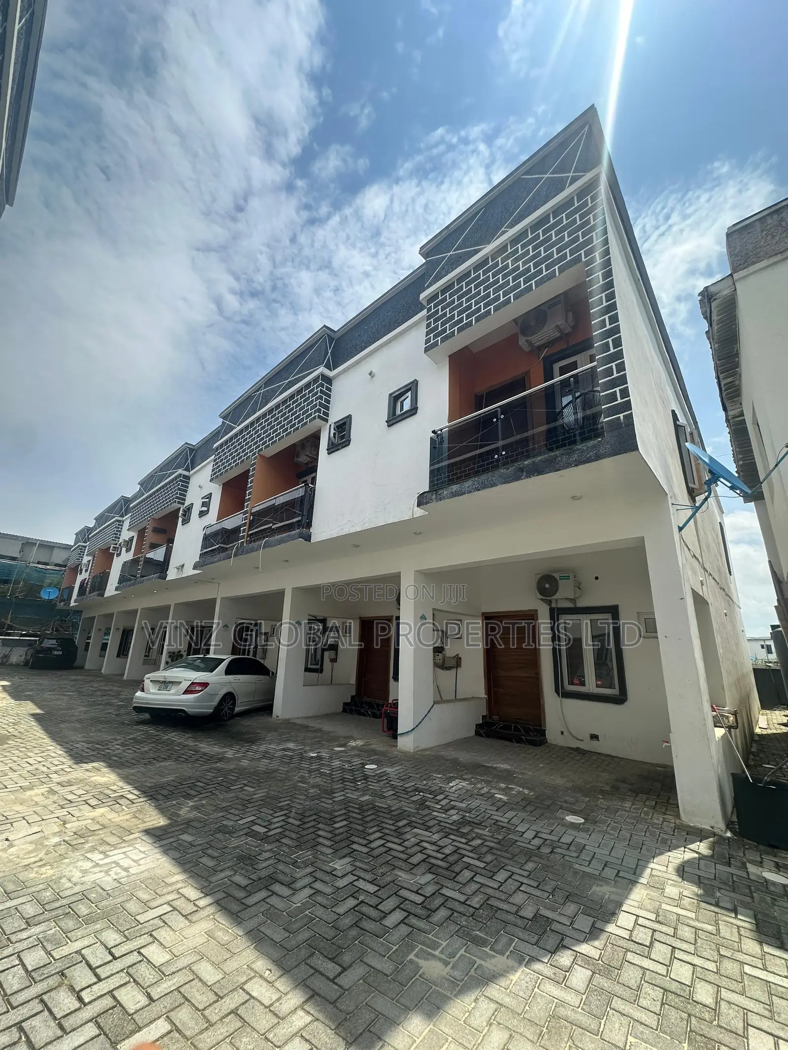 Furnished 3bdrm Duplex in Lekki for sale in Lekki
