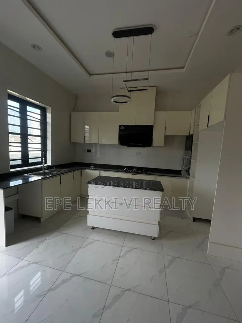 4bdrm Duplex in Lekki for rent in Lekki