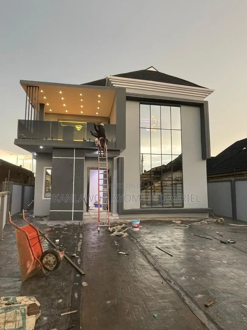 4bdrm Duplex in Akobo for sale in Akobo