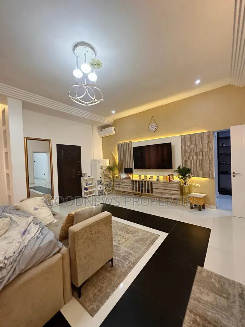 4bdrm Duplex in Ikota for rent in Ikota