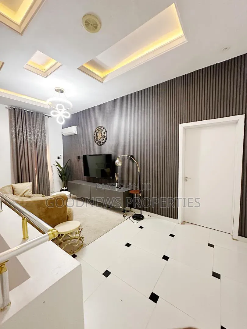 4bdrm Duplex in Ikota for rent in Ikota