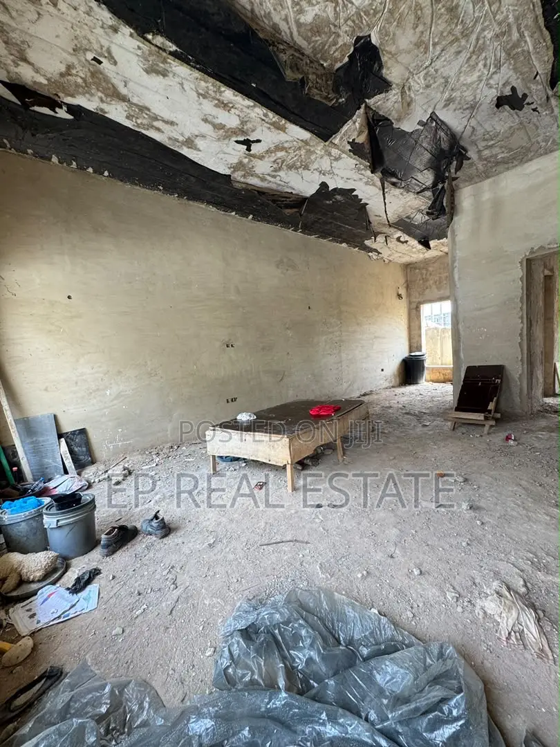 4bdrm Duplex in Life Camp for sale in Life Camp
