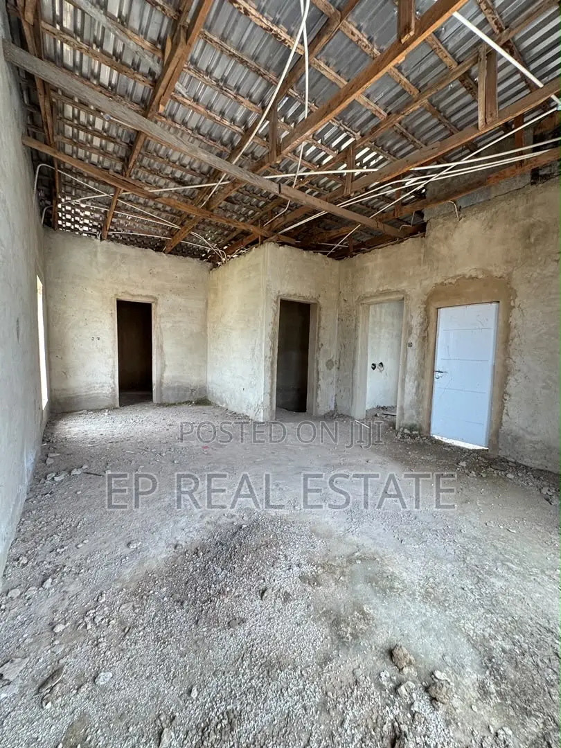 4bdrm Duplex in Life Camp for sale in Life Camp
