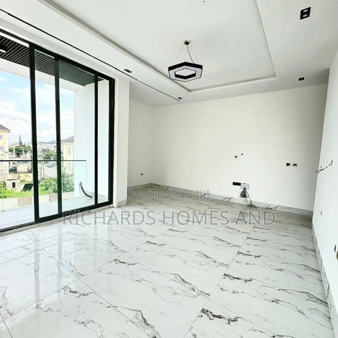 5bdrm Duplex in Old Ikoyi for sale in Old Ikoyi