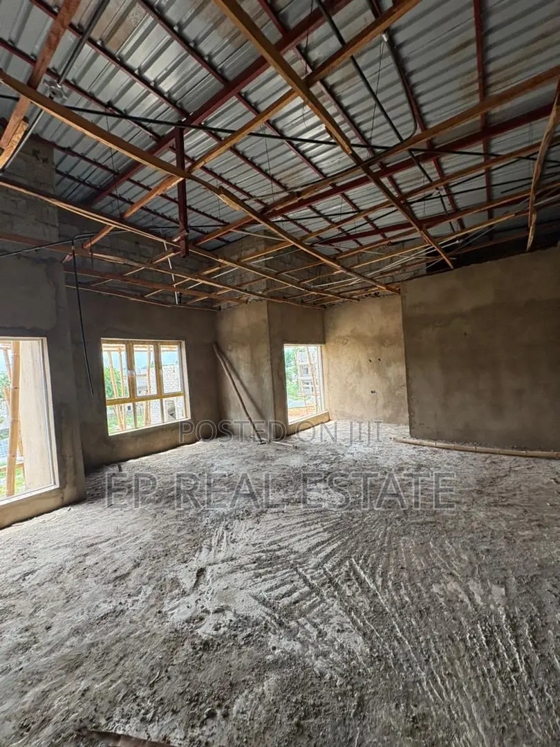 4bdrm Duplex in Apo District for sale in Apo District