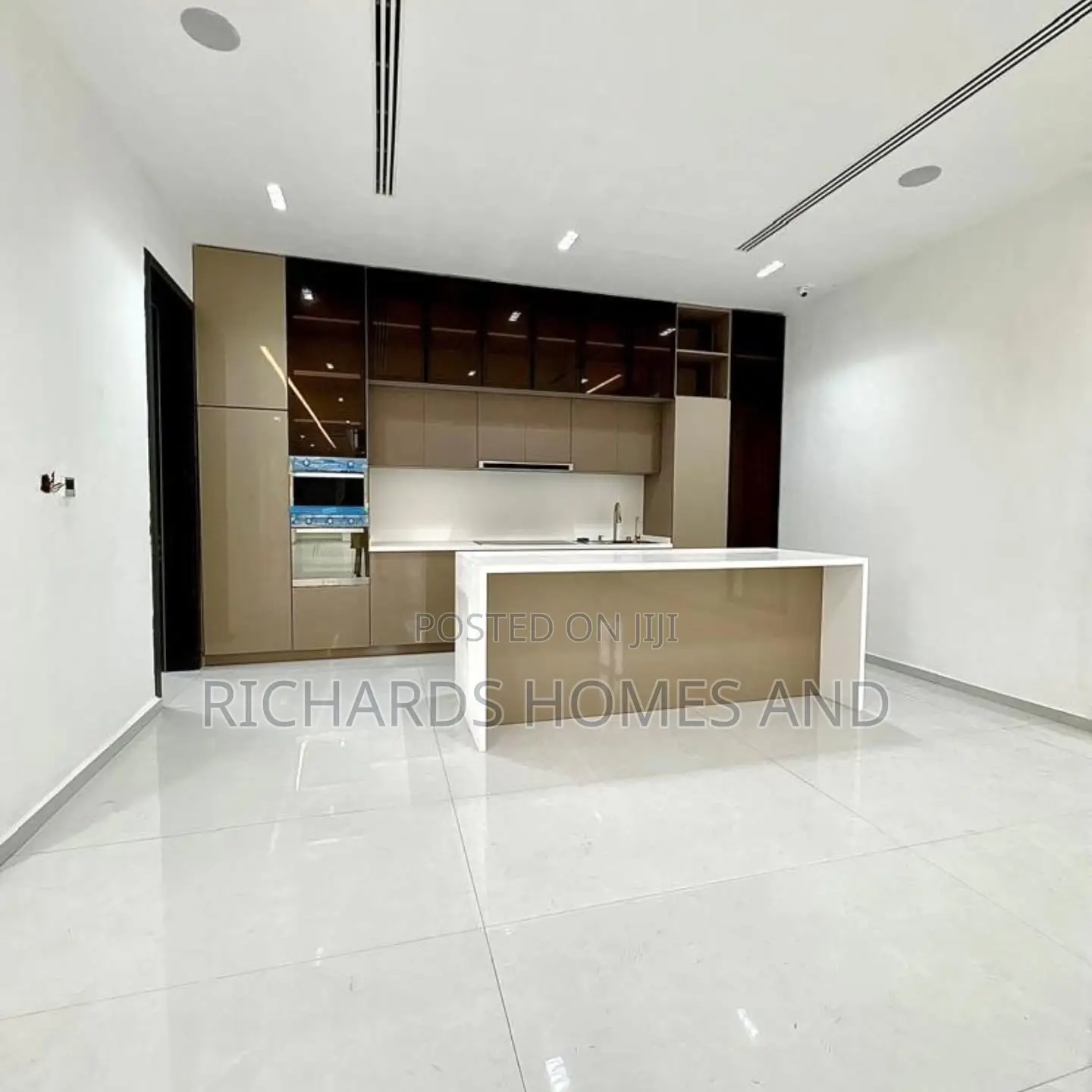 5bdrm Duplex in Old Ikoyi for sale in Old Ikoyi