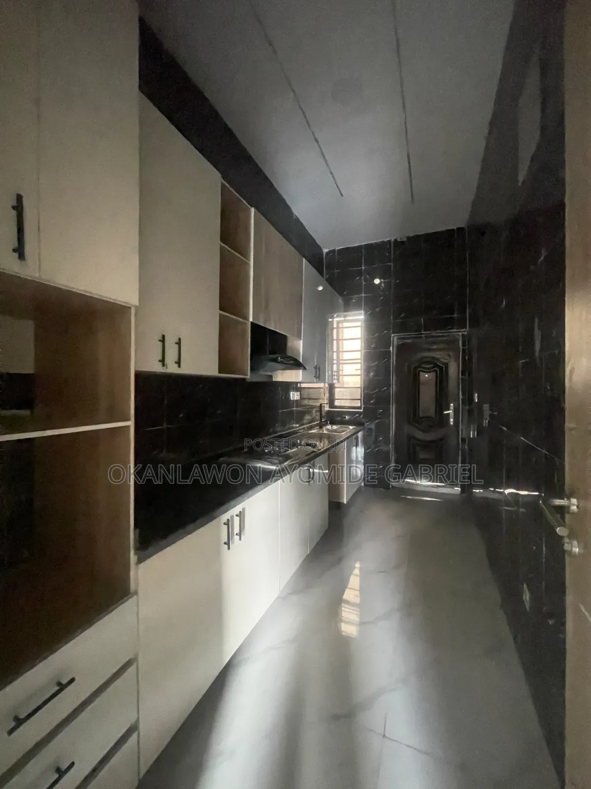 3bdrm Duplex in Abraham Adesanya Estate for sale in Abraham Adesanya Estate