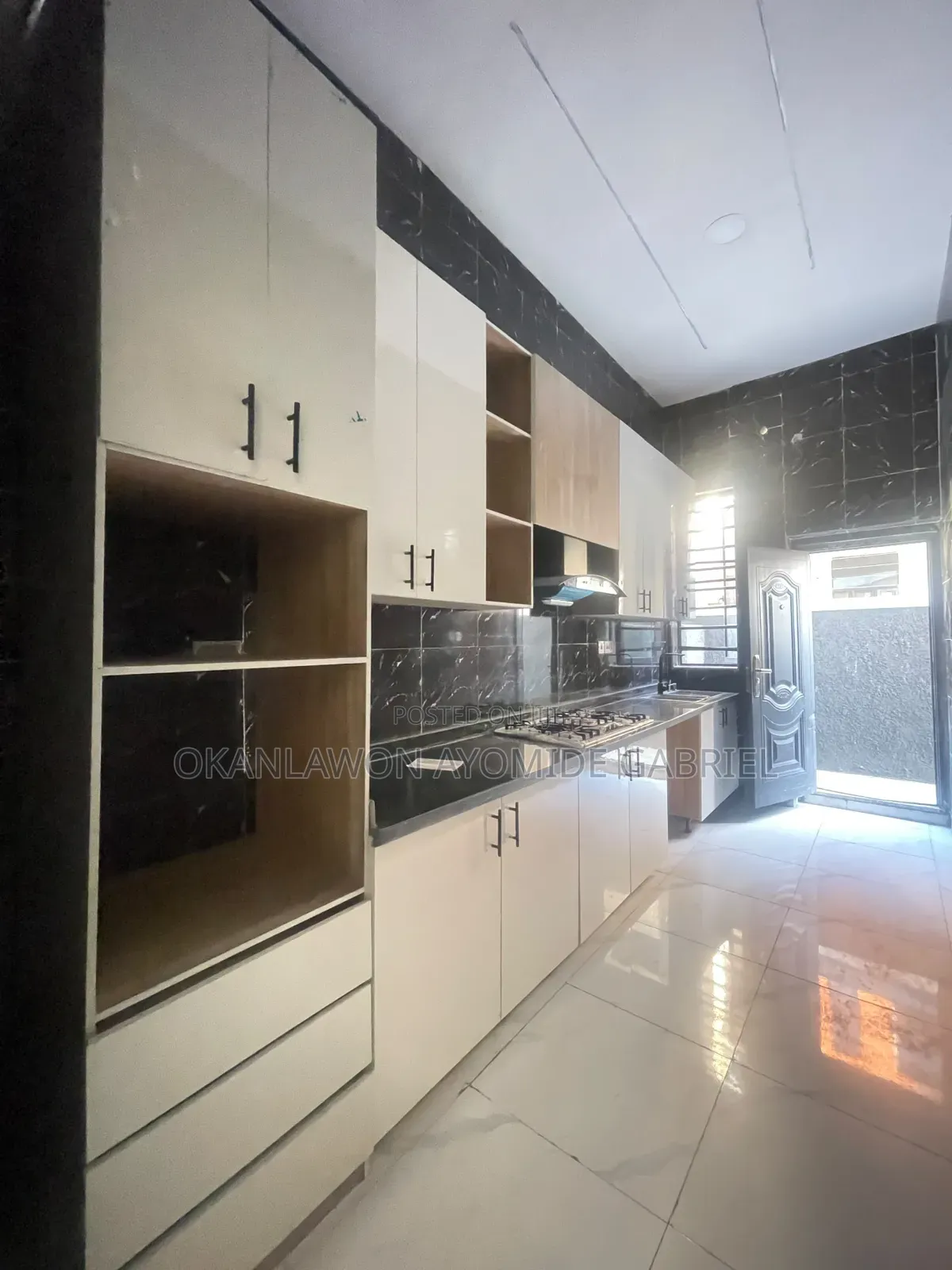 3bdrm Duplex in Abraham Adesanya Estate for sale in Abraham Adesanya Estate
