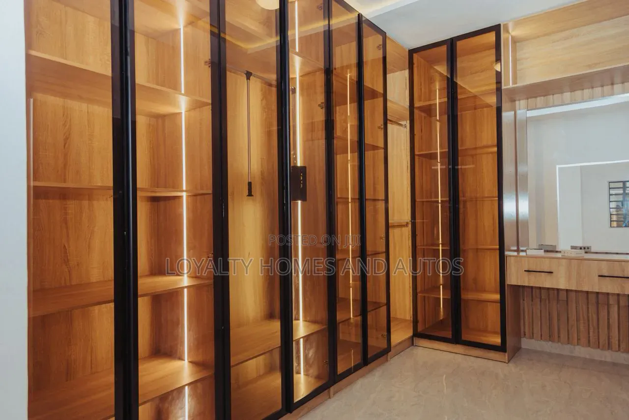 5bdrm Duplex in GRA Phase 2 Shangisha for sale in GRA Phase 2 Shangisha