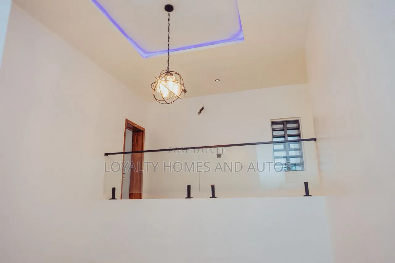 5bdrm Duplex in GRA Phase 2 Shangisha for sale in GRA Phase 2 Shangisha