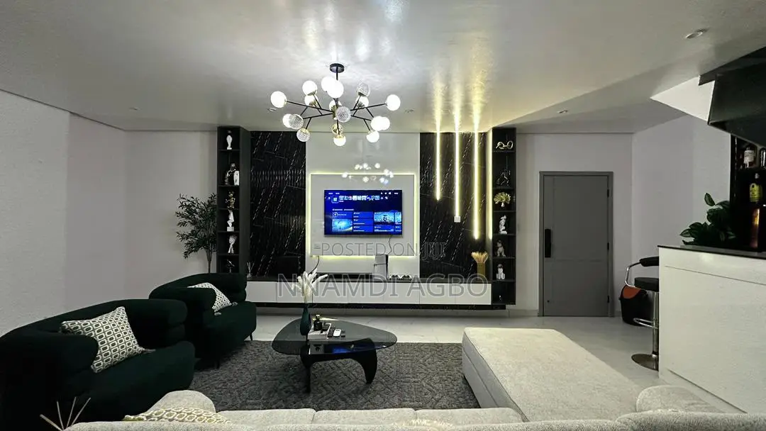 Furnished 2bdrm Maisonette in Lekki Phase 1 for rent in Lekki Phase 1