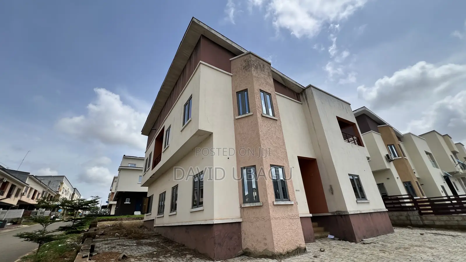 5bdrm Duplex in Paradise Estate, Life Camp for sale in Life Camp