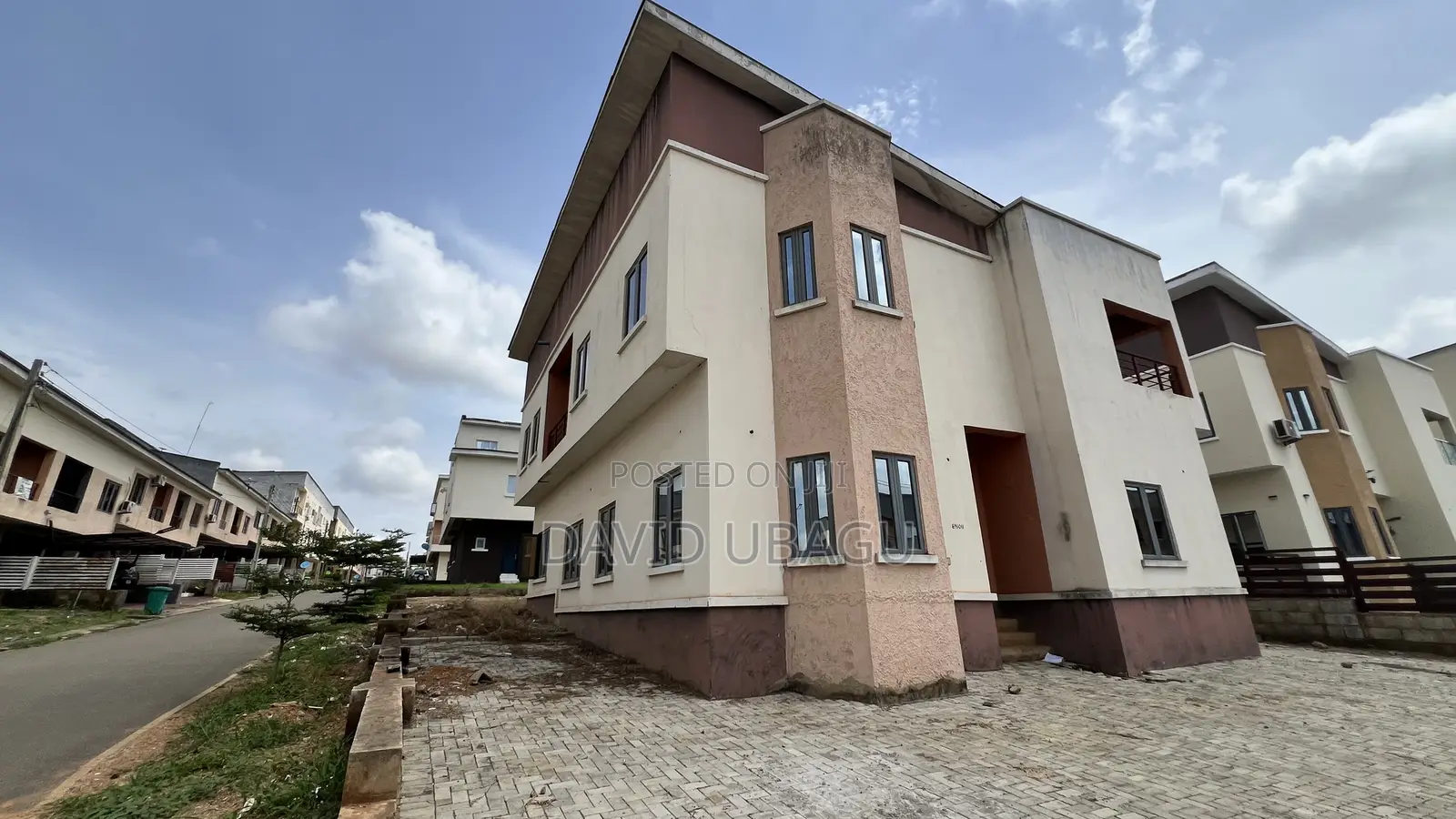 5bdrm Duplex in Paradise Estate, Life Camp for sale in Life Camp