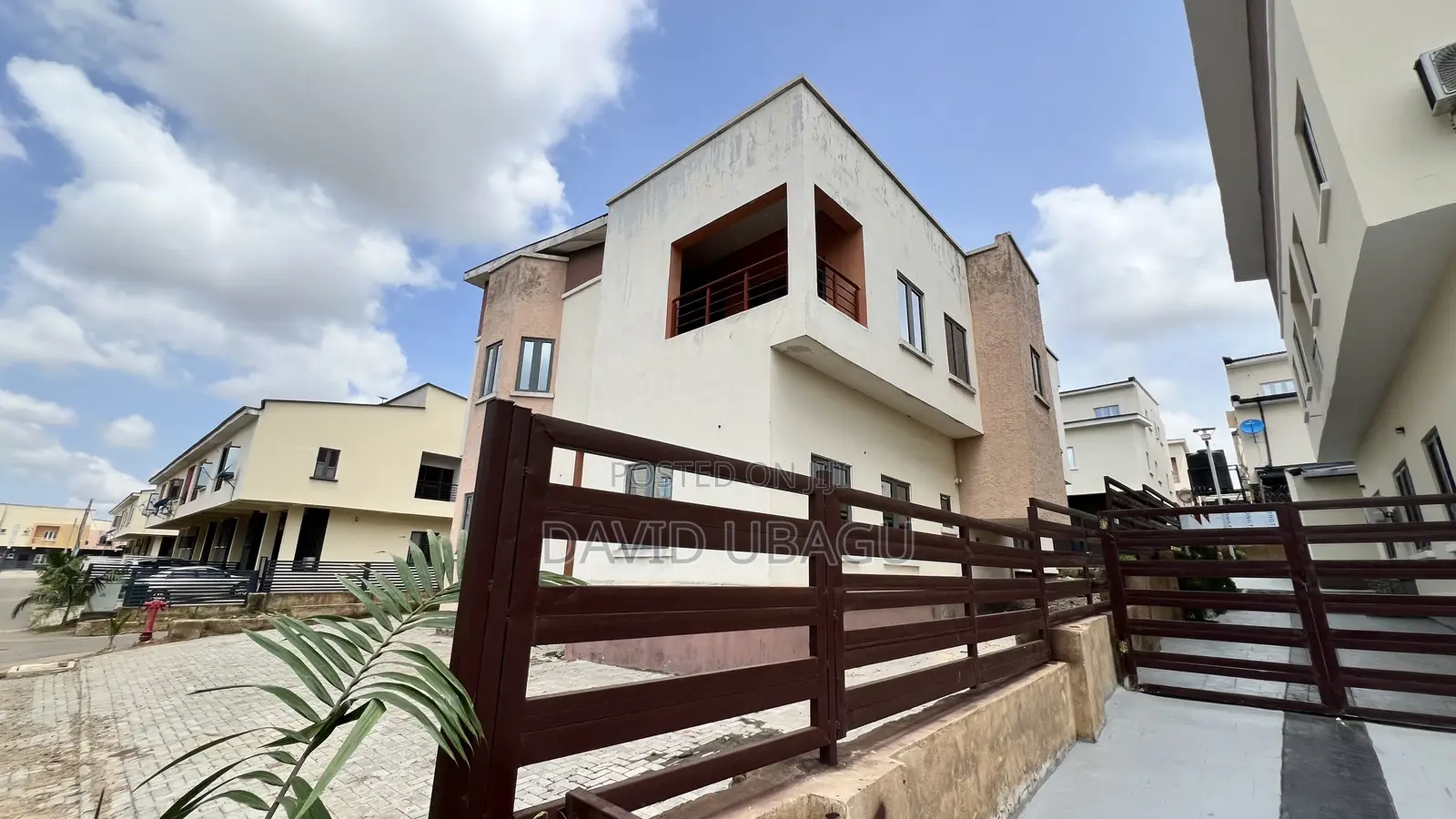 5bdrm Duplex in Paradise Estate, Life Camp for sale in Life Camp