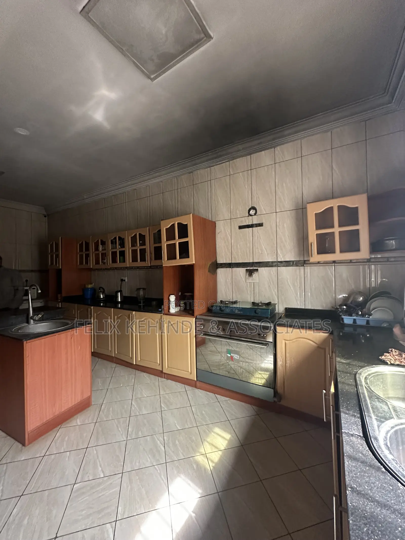 3bdrm Duplex in Oluyole for sale in Oluyole