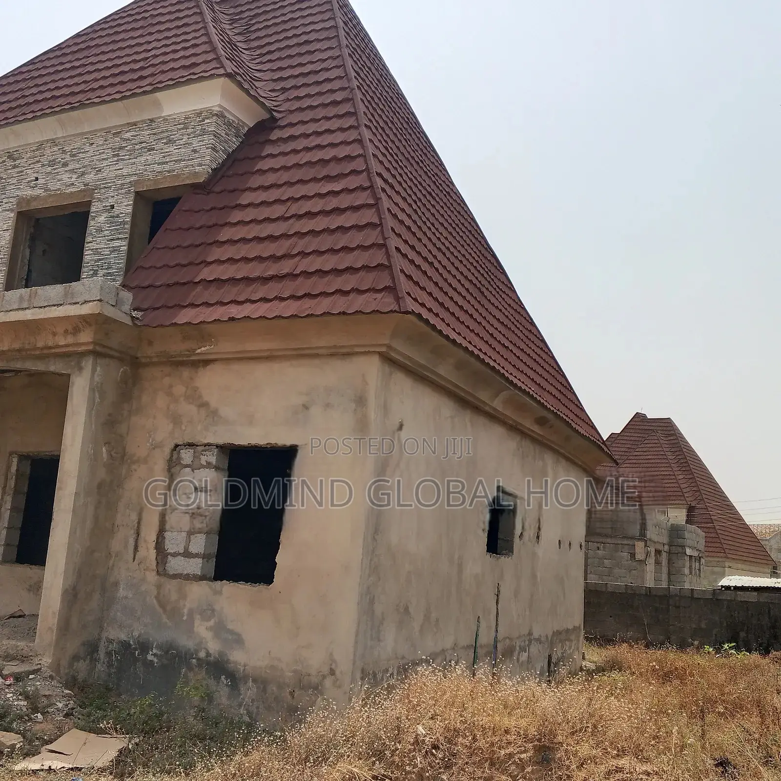 4bdrm Penthouse in Lugbe District. for sale in Sabon Lugbe
