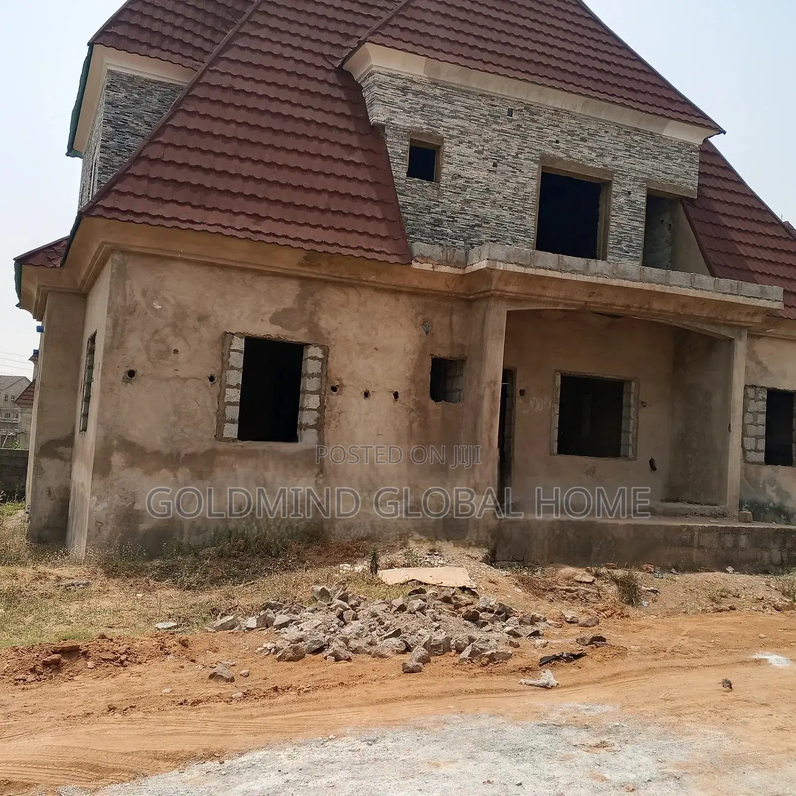 4bdrm Penthouse in Lugbe District. for sale in Sabon Lugbe