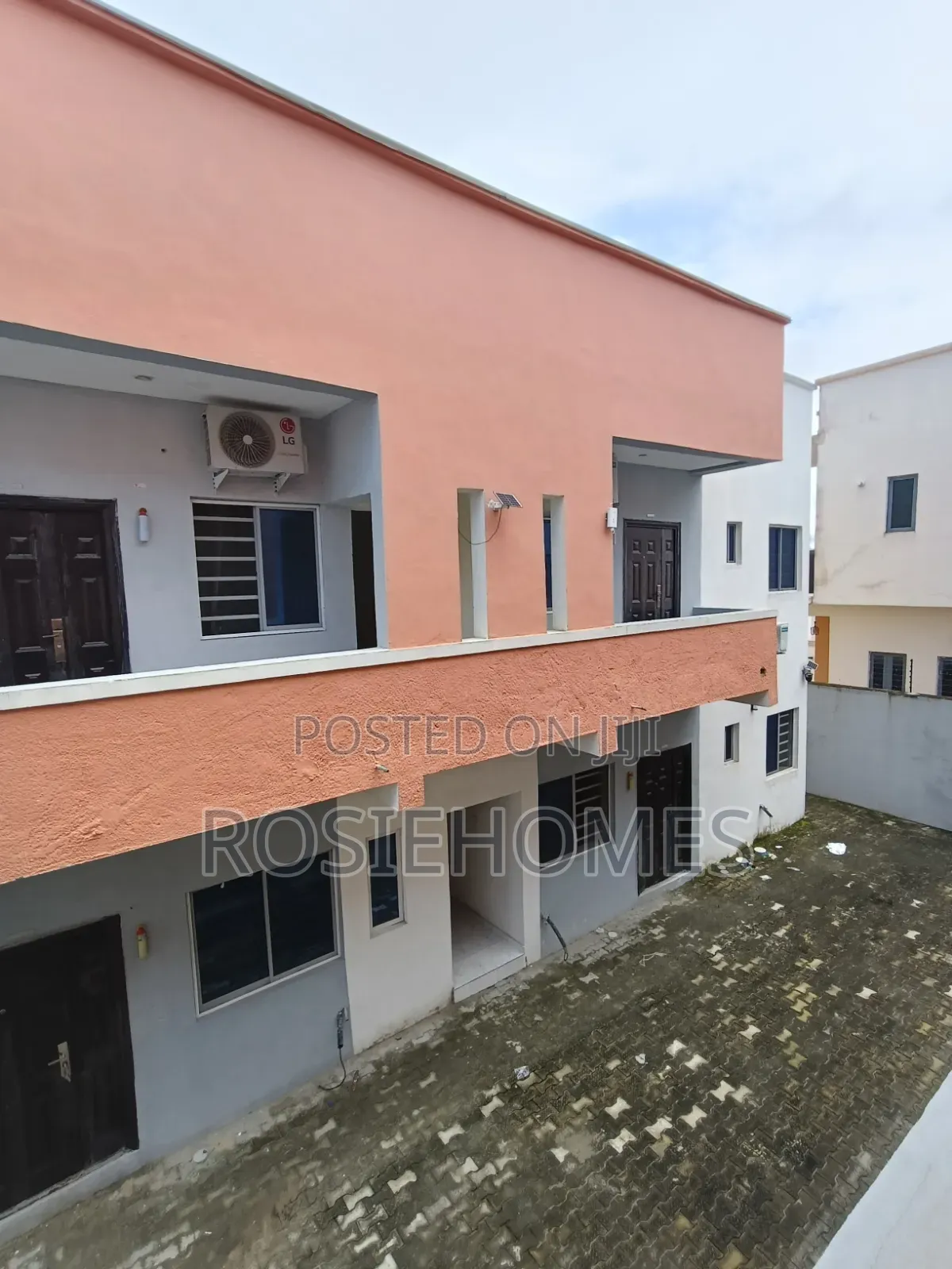 2bdrm Block of Flats in Abijo Gra, Sangotedo for rent in Sangotedo