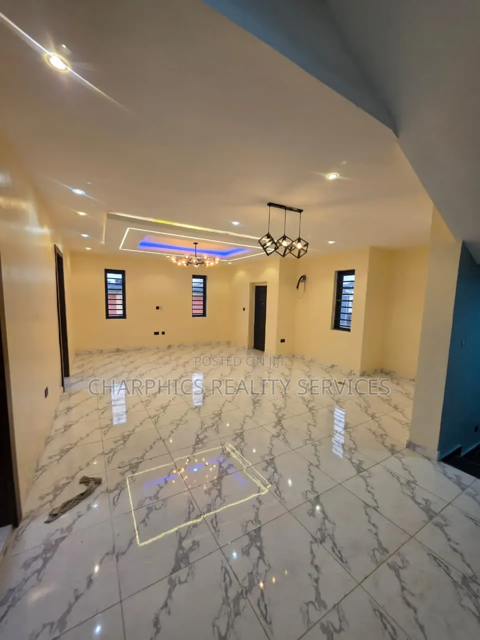 4bdrm Duplex in Oregun for sale in Oregun