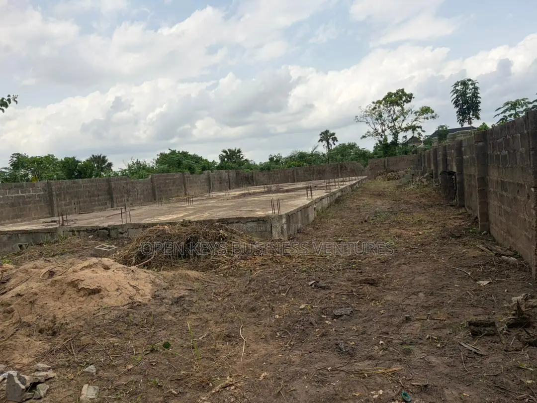 A Fenced and Gated 700sqm Land in Obafemi-Owode