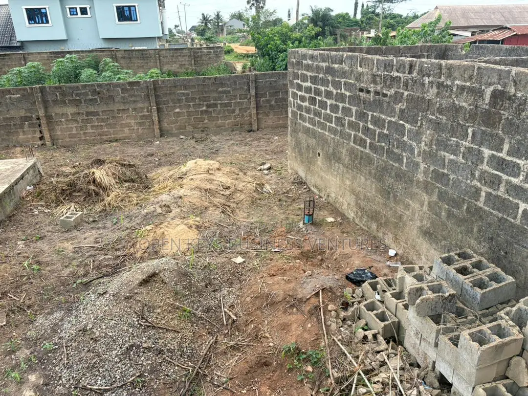 A Fenced and Gated 700sqm Land in Obafemi-Owode