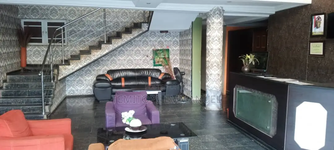 Standard and Superb Hotel on a Cool Environment in Egbeda / Egbeda