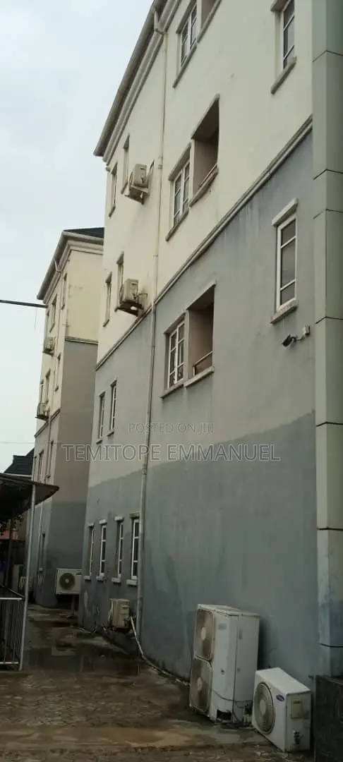 Standard and Superb Hotel on a Cool Environment in Egbeda / Egbeda