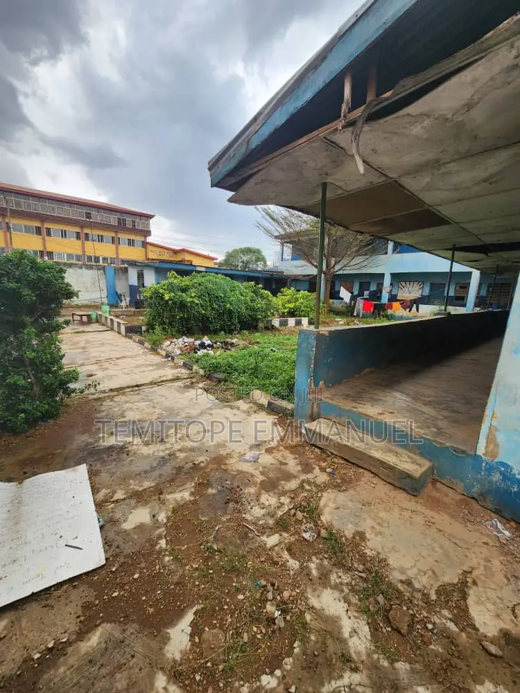 Corner Piece of Land With Demolishable Structure in Egbeda
