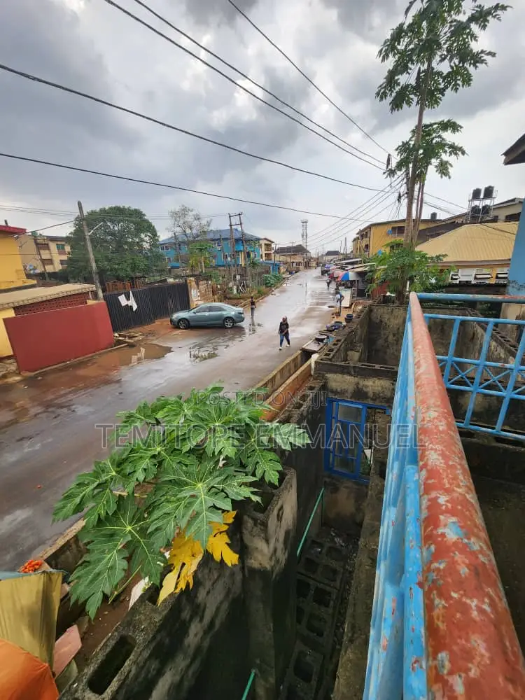 Corner Piece of Land With Demolishable Structure in Egbeda