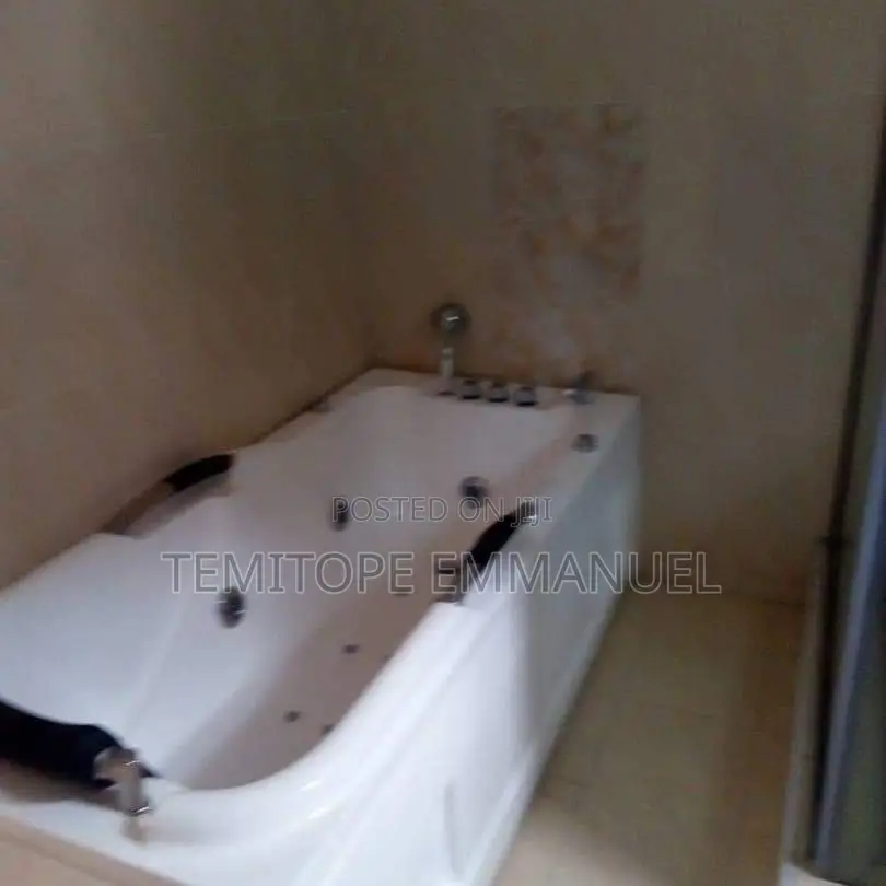 Furnished 4bdrm Duplex in Lekki for sale in Lekki