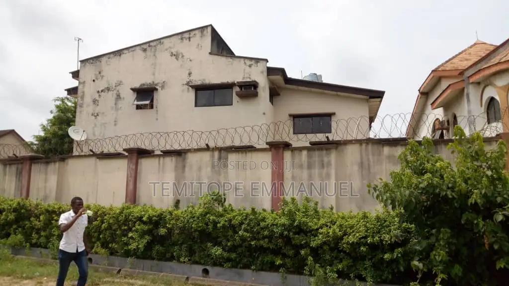 Furnished 12bdrm Duplex in Isolo for sale in Isolo