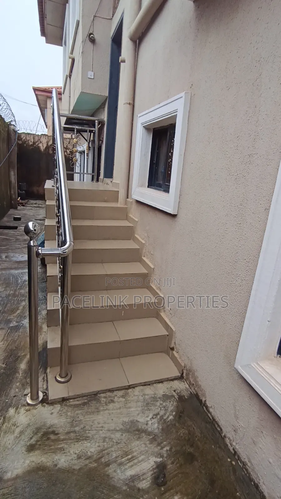 10bdrm Block of Flats in Ipaja / Ipaja for sale in Ipaja / Ipaja