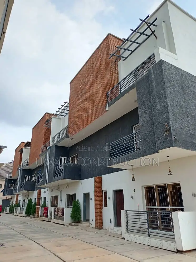 4bdrm Townhouse / Terrace in Mabushi for rent in Mabushi