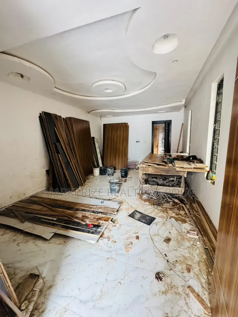 4bdrm Duplex in Gbagada Lagos for sale in New Garage / Gbagada