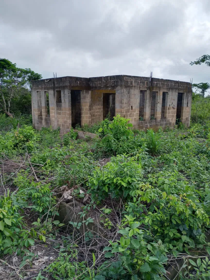 2bdrm Bungalow in Ido Kerewu Kobape, Obafemi-Owode for sale in Obafemi-Owode