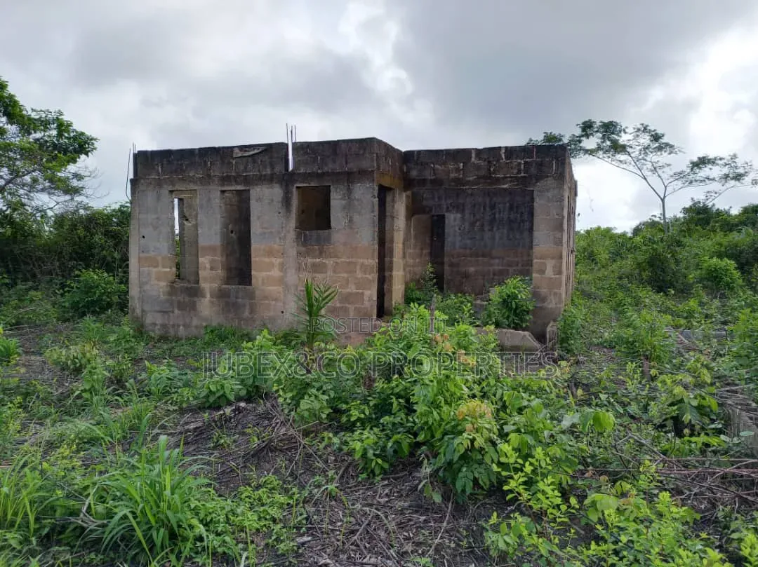 2bdrm Bungalow in Ido Kerewu Kobape, Obafemi-Owode for sale in Obafemi-Owode