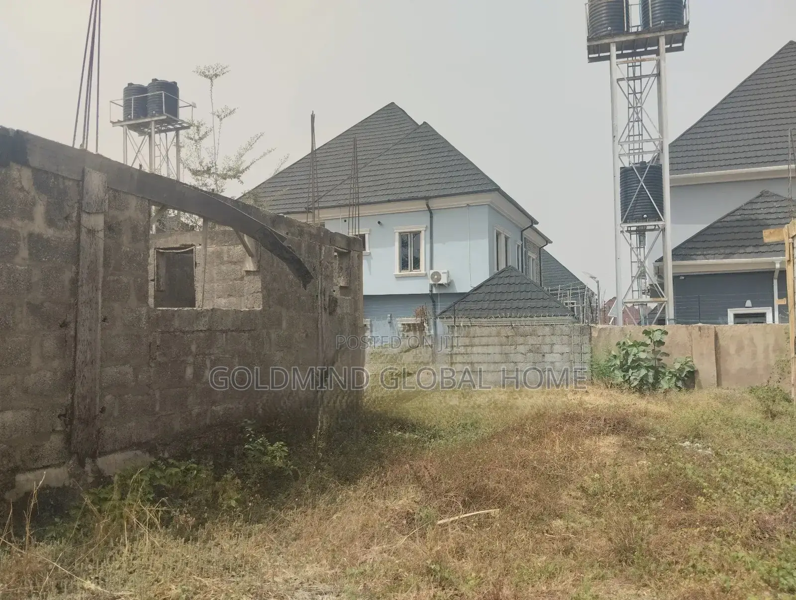 4bdrm Duplex in Lugbe District. for sale in Sabon Lugbe