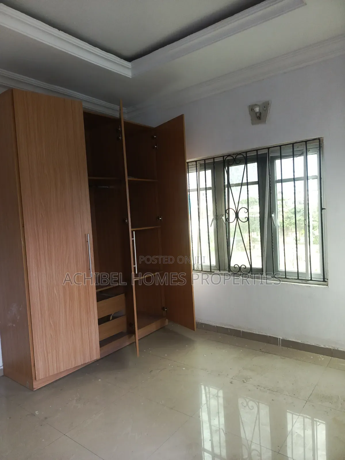 3bdrm Apartment in Near Ikota Villa, Lekki Phase 2 for rent in Lekki Phase 2