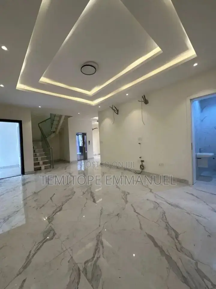 Furnished 5bdrm Duplex in Banana Island for sale in Banana Island