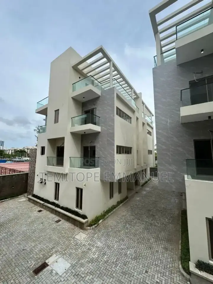 Furnished 5bdrm Duplex in Banana Island for sale in Banana Island