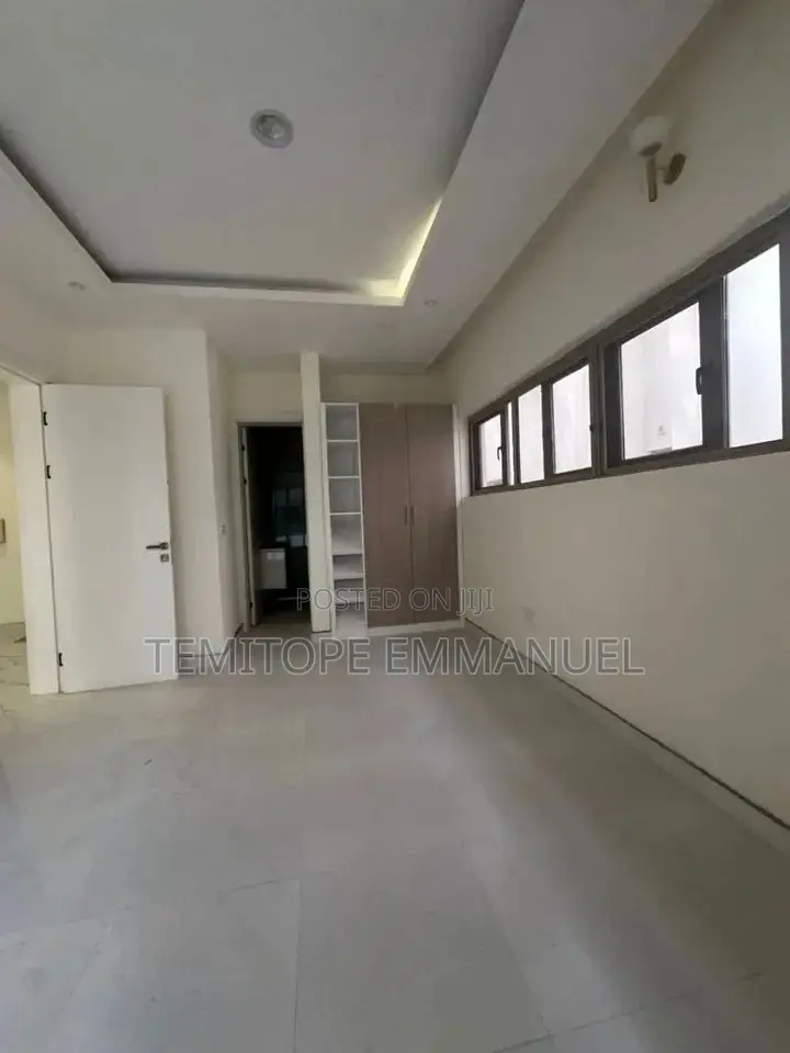 Furnished 5bdrm Duplex in Banana Island for sale in Banana Island